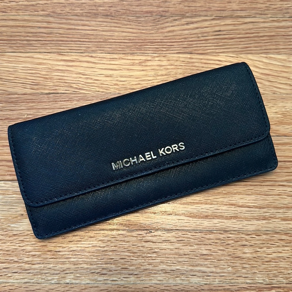 Michael Kors Bifold Envelope Wallet
